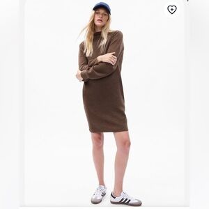 Gap cozy brown maternity sweater